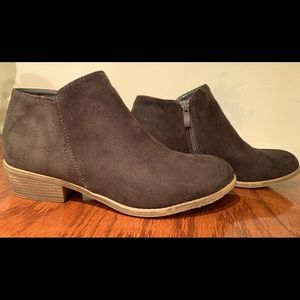 Women’s JG ankle booties
